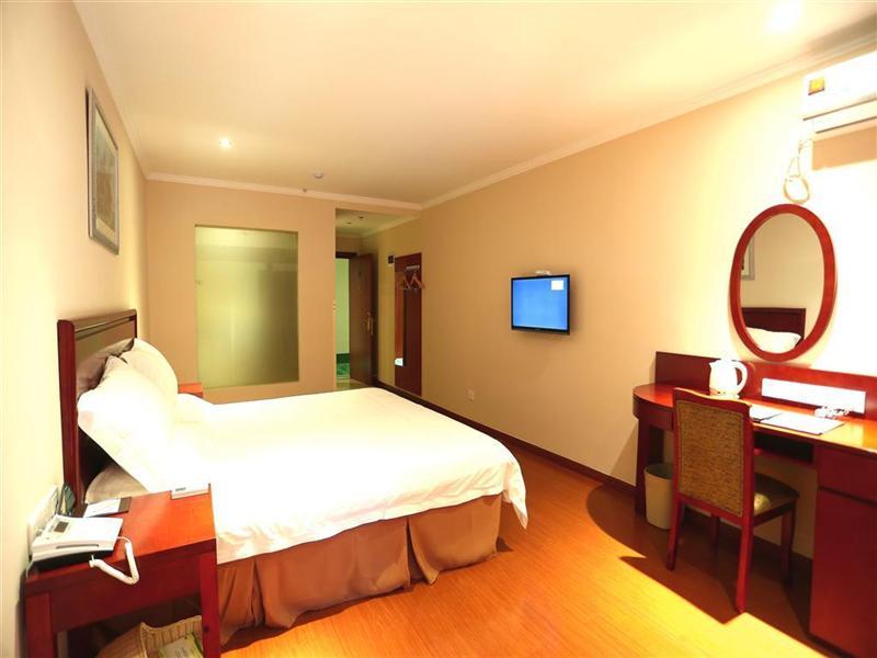 Greentree Inn Zhejiang Jiaxing Zhongan Business Hotel Екстериор снимка